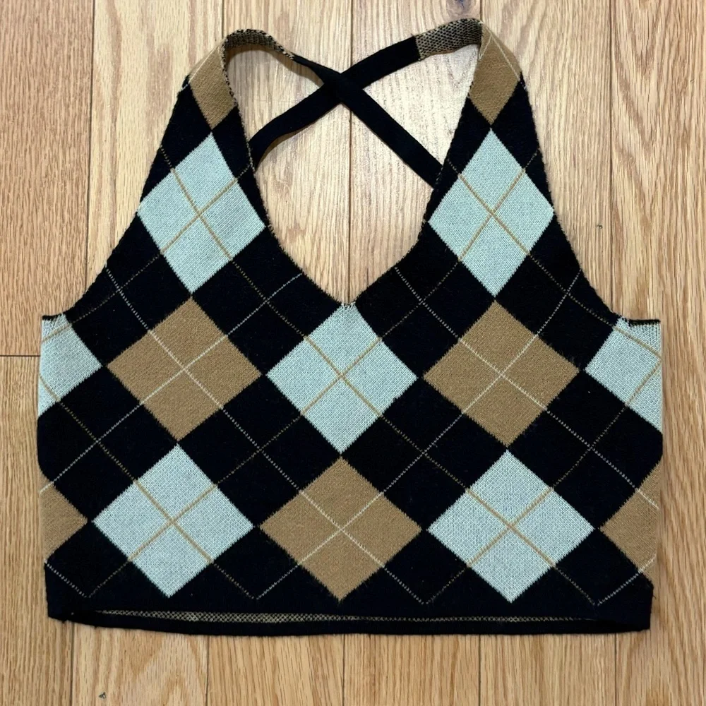 Argyle Patterned Cross Back Tank Top - Picture 4 of 7